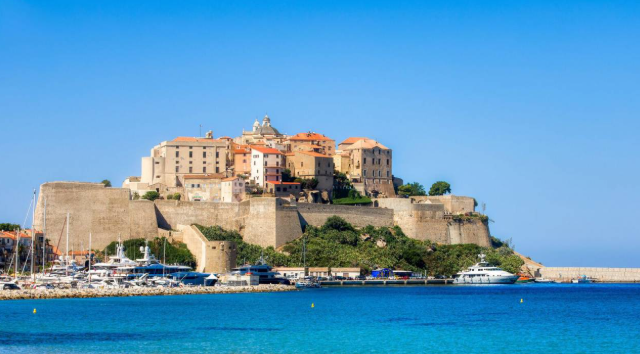 VISITE GUIDÉE-EXPLORER CALVI AVEC NOS GUIDES CONFERENCIERS